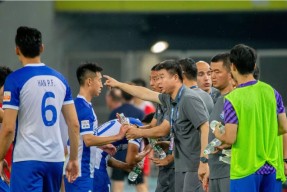 九游网站入口官网 -中超赛程吃紧，夏洛特黄蜂今夜状态回暖，气氛紧张，心理建设被强调(中超赛程山东泰山)