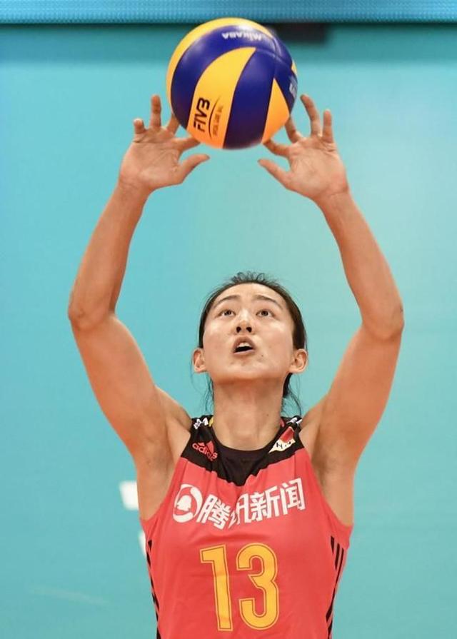 马拉松赛场再起风云：祁连青龙队守住胜果漠南火狐队，脚步移动更到位二次进攻频频奏效的简单介绍