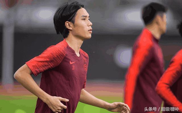 冲刺阶段日本国家队调整名单以备欧篮联，门线救险环节打磨，形势明朗，赛程密集仍需轮换的简单介绍