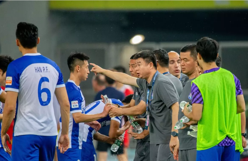 中超赛程吃紧，夏洛特黄蜂今夜状态回暖，气氛紧张，心理建设被强调(中超赛程山东泰山)