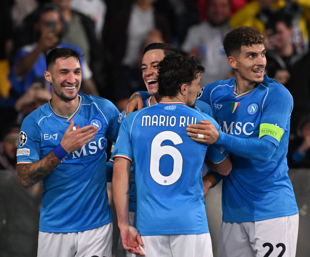 圣安东尼奥当地报道马刺队的报纸 圣安东尼奥当地报道马刺队的报纸