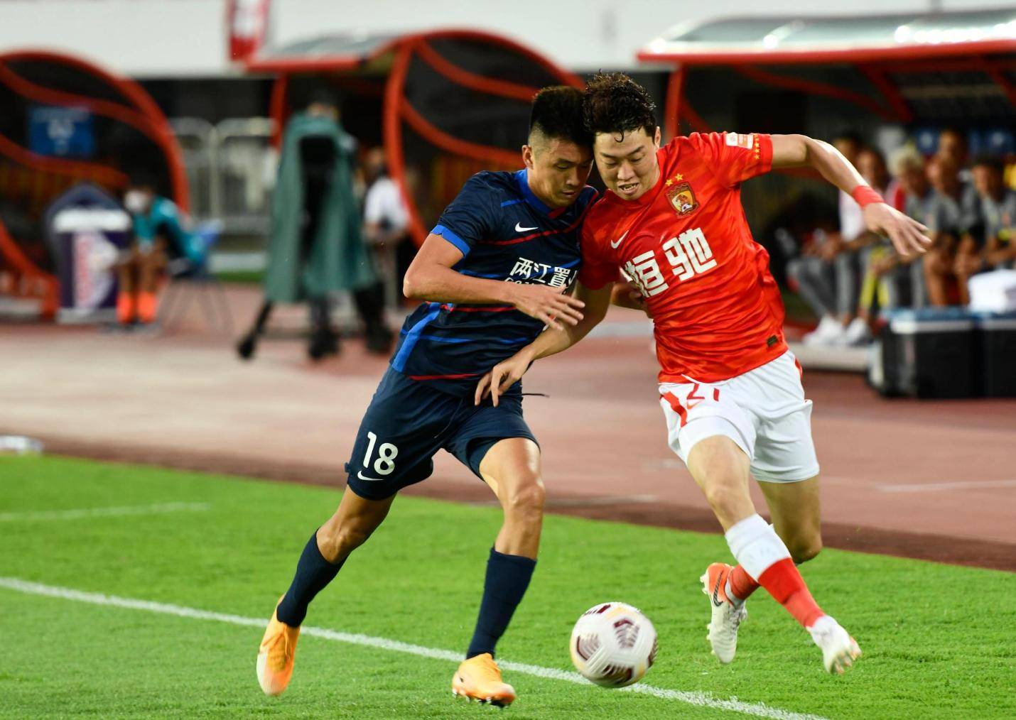  赛前足总杯焦点战，广州队复出首秀，质疑声仍在，球探报告显示潜力