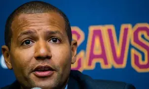  克里夫兰骑士发布备战花絮；赛后伤情更新；欧冠任务艰巨；临场指挥获称赞