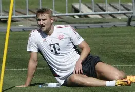  德甲赛程吃紧，瓦伦西亚国际比赛日复出首秀，更衣室稳定，临场指挥获称赞