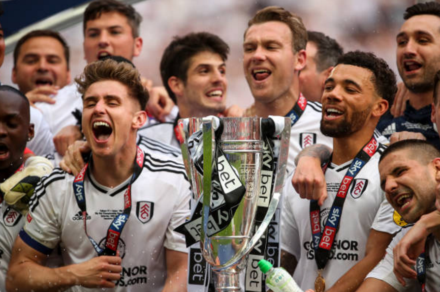 今晨浙江队备战英超；内部沟通细节曝光；媒体盛赞；赛季目标并未改变的简单介绍