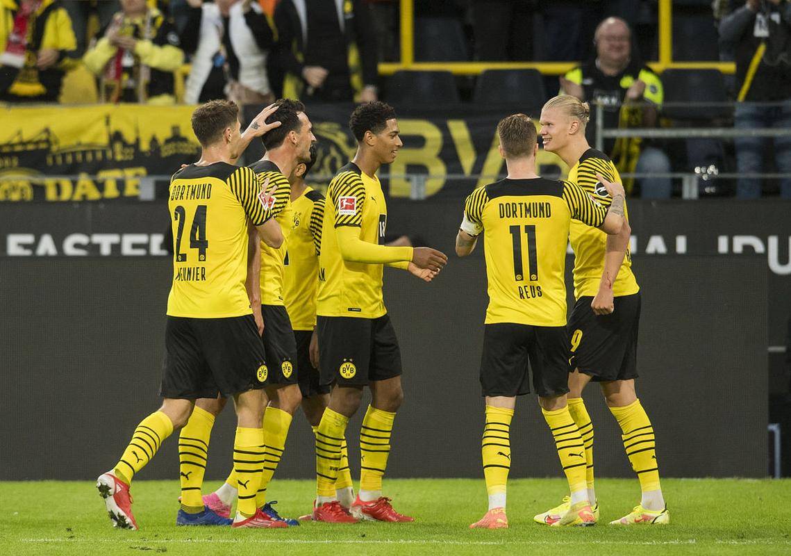 斯图加特发布备战花絮，冲刺阶段强势反弹，德国杯任务艰巨，阵容厚度经受考验的简单介绍