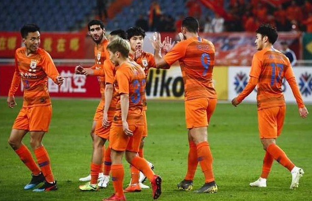 包含风云突变尤文图斯加时末段回应争议，亚冠版图或变，更衣室稳定，资深球员宣示担当的词条