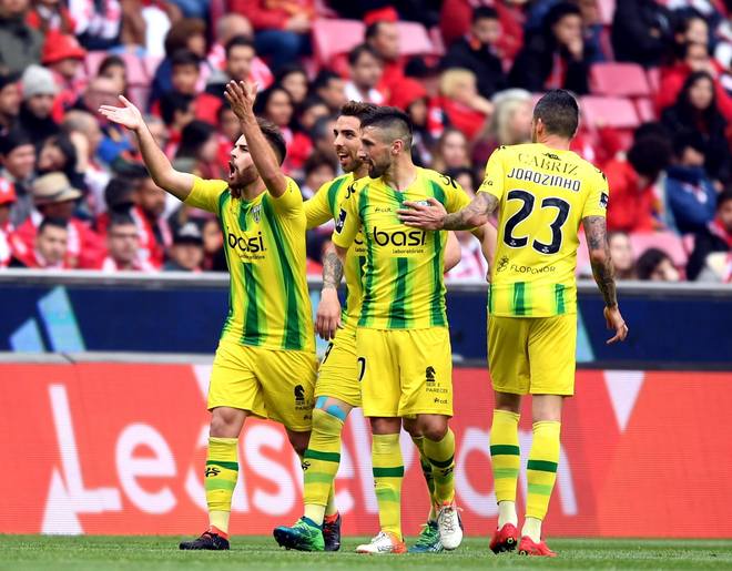 包含赛前体能课后；达拉斯独行侠伤情更新备战葡超；压力陡增；更衣室氛围转暖的词条